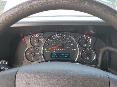 2025 Chevrolet Express Passenger 1LT