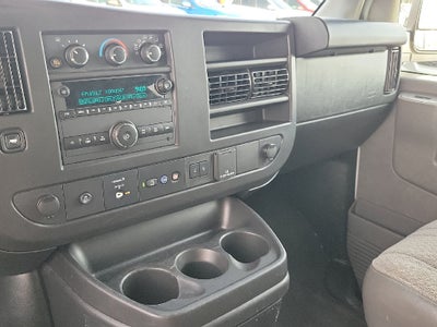2025 Chevrolet Express Passenger 1LT