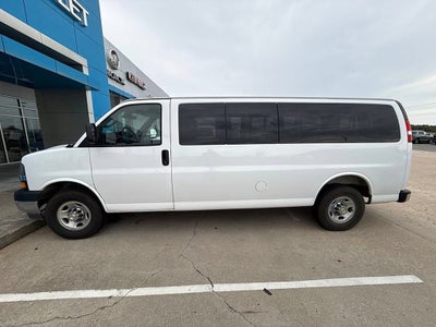 2025 Chevrolet Express Passenger 1LT