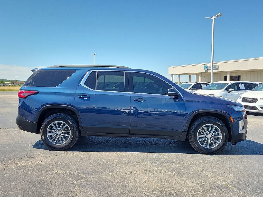2022 Chevrolet Traverse LT Cloth