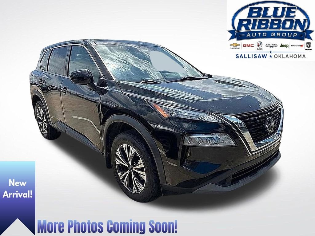 2022 Nissan Rogue SV FWD's photo