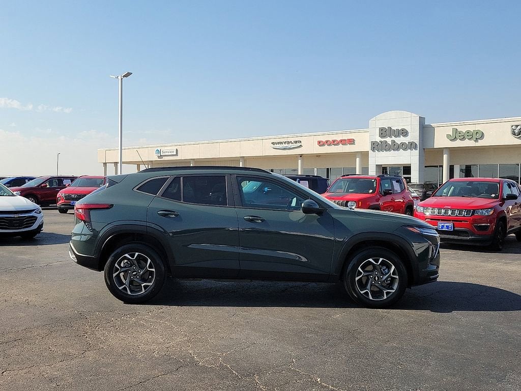 2025 Chevrolet Trax LT
