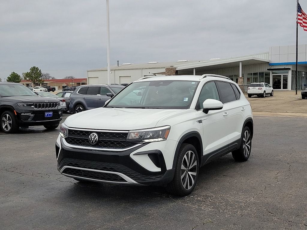 2024 Volkswagen Taos SE