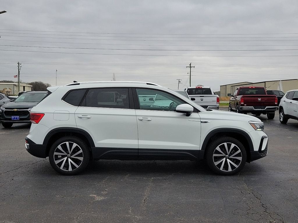 2024 Volkswagen Taos SE