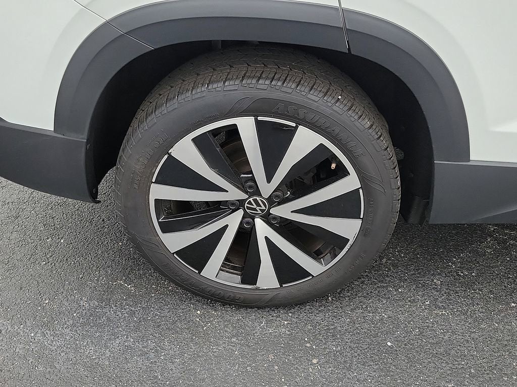 2024 Volkswagen Taos SE