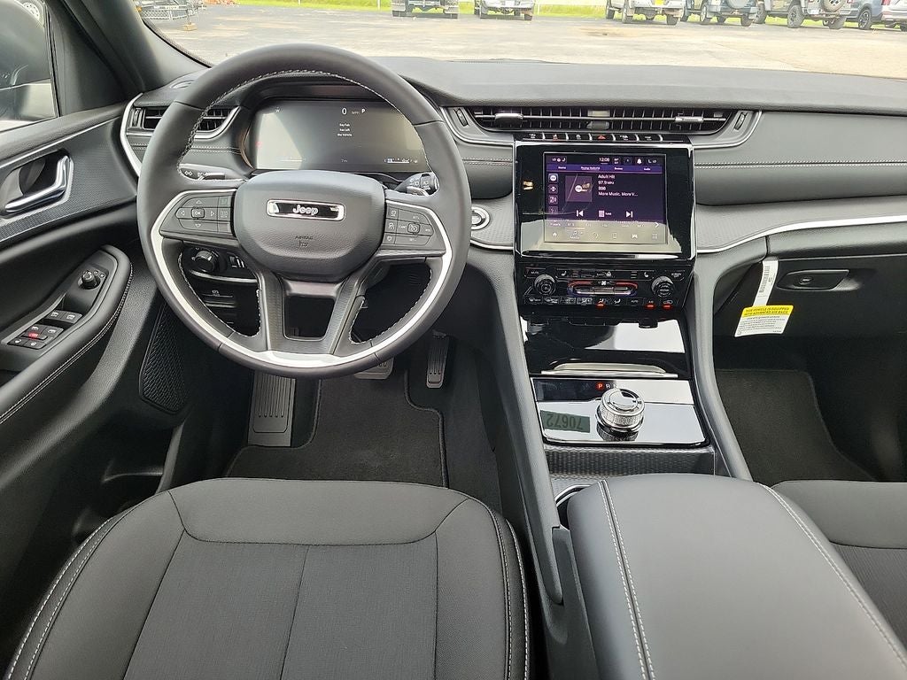 2026 Jeep Grand Cherokee Laredo X