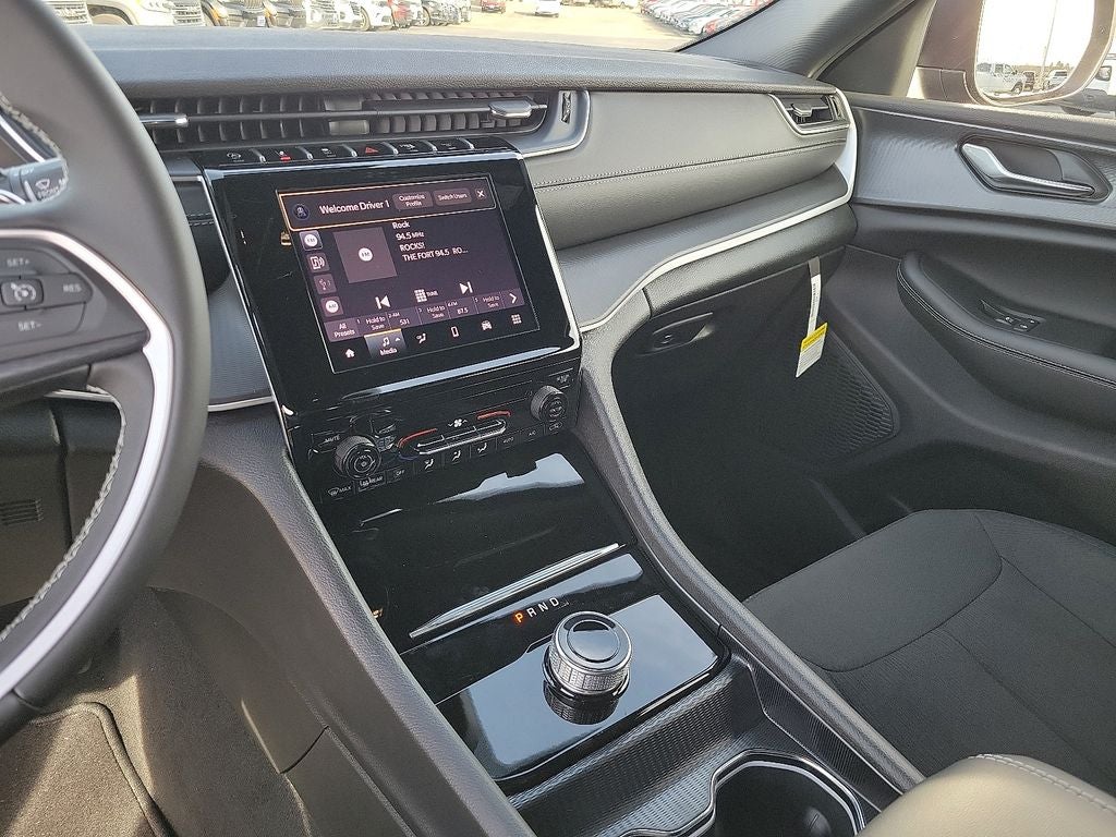 2025 Jeep Grand Cherokee Laredo X