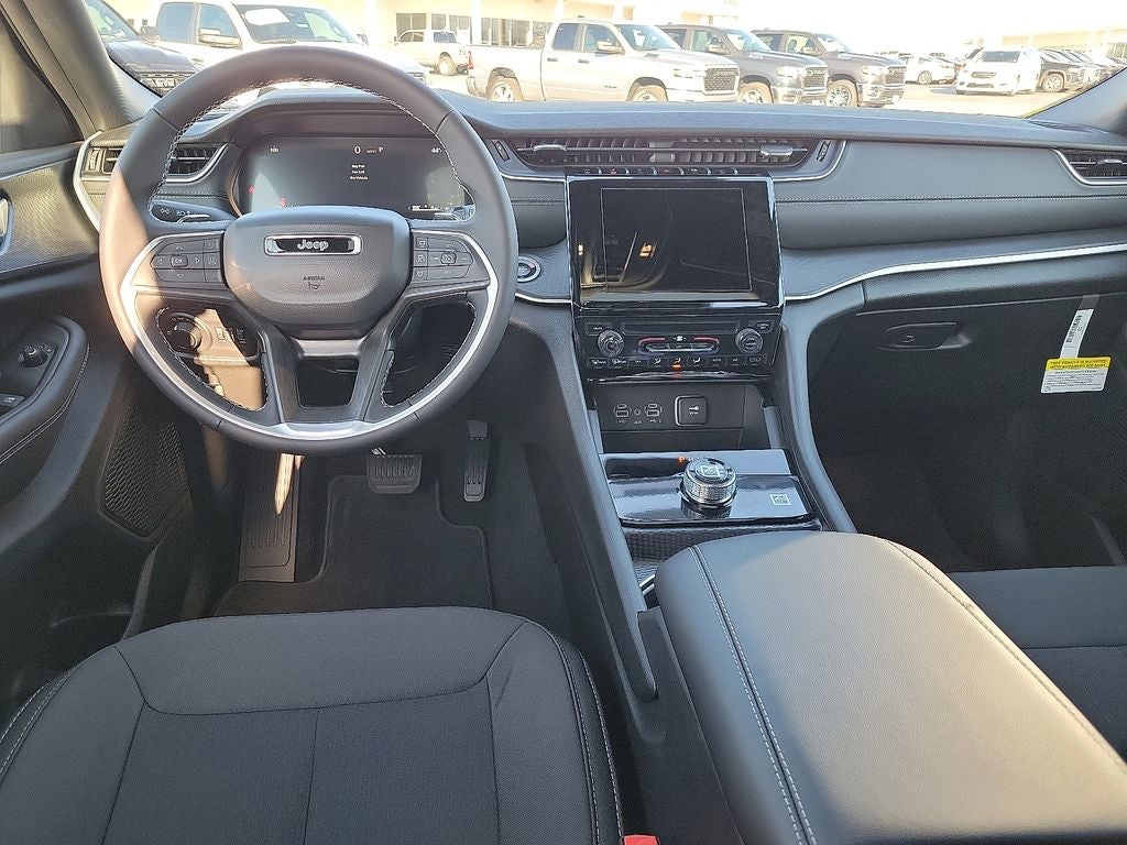 2025 Jeep Grand Cherokee Laredo X