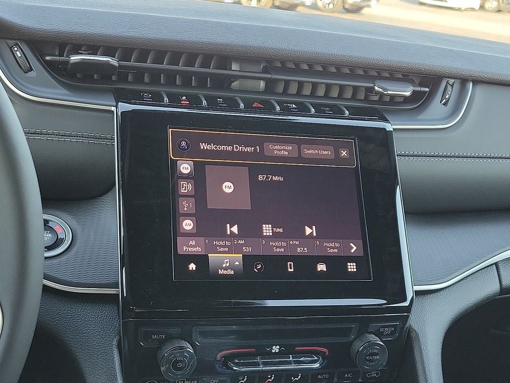 2025 Jeep Grand Cherokee Laredo X