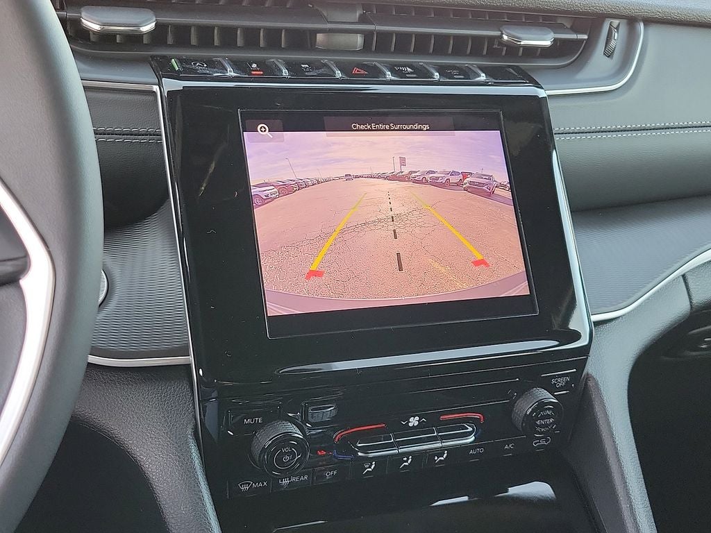 2025 Jeep Grand Cherokee Laredo X