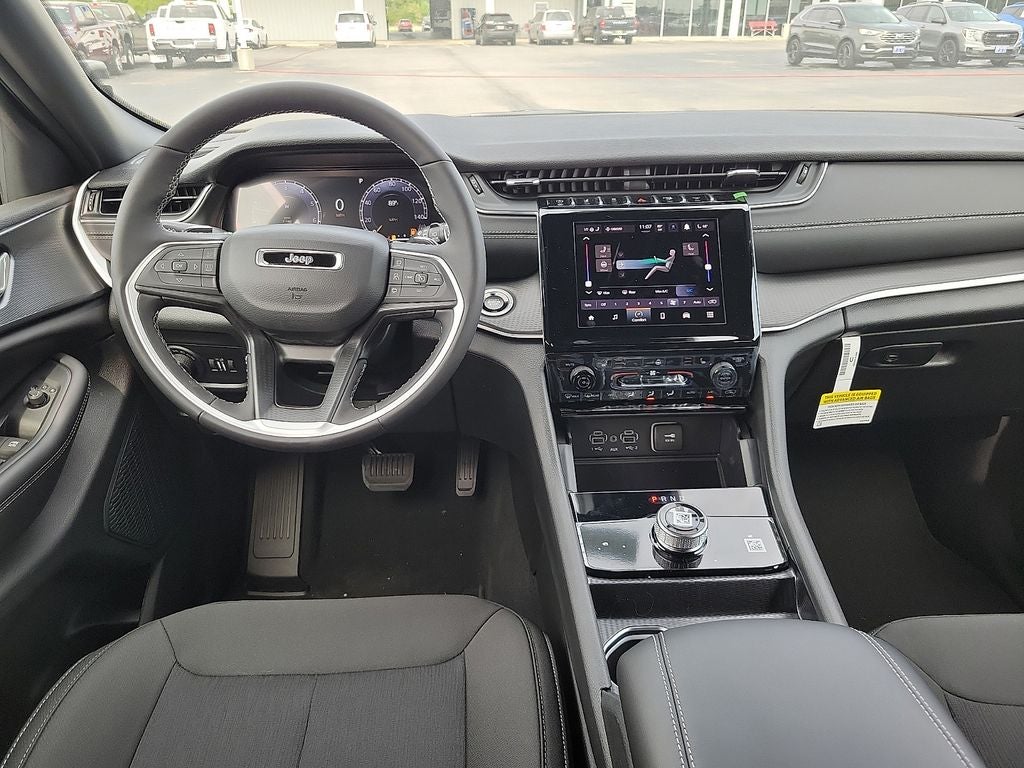 2026 Jeep Grand Cherokee Laredo X