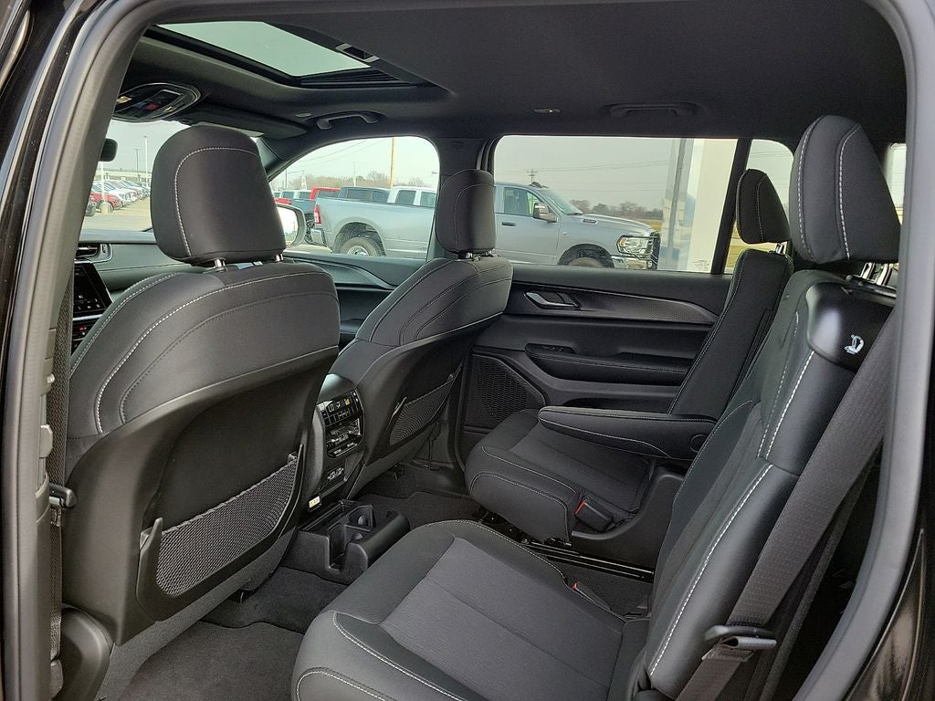 2026 Jeep Grand Cherokee L Laredo