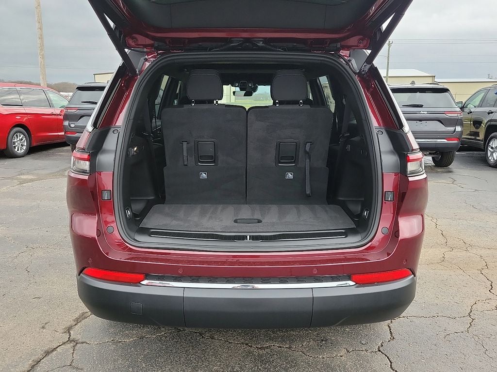 2026 Jeep Grand Cherokee L Laredo