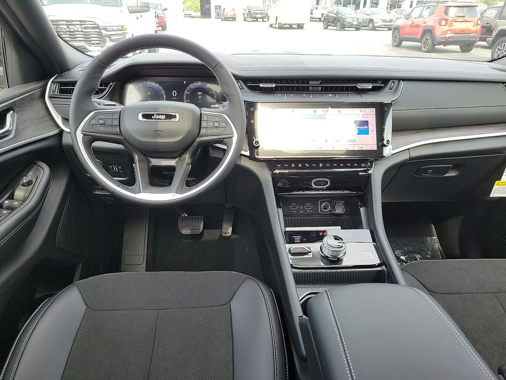 2026 Jeep Grand Cherokee L Laredo