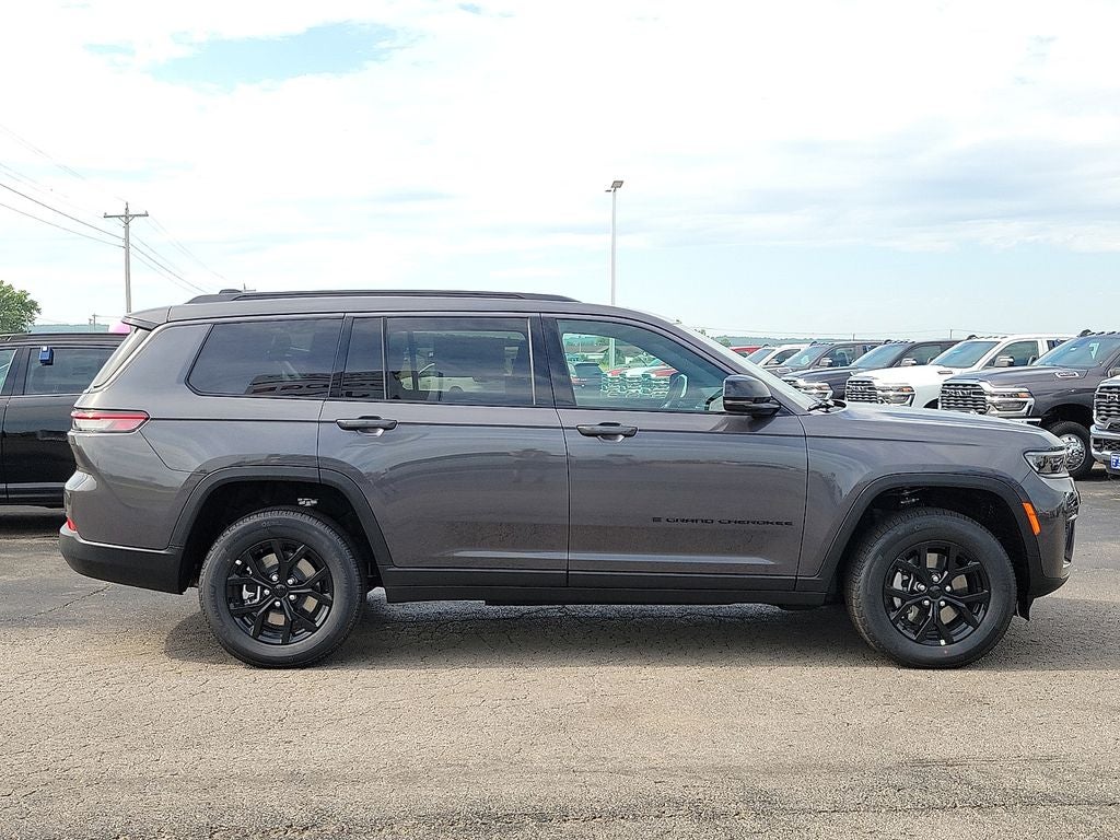 2026 Jeep Grand Cherokee L Laredo