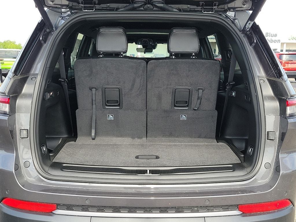 2026 Jeep Grand Cherokee L Laredo