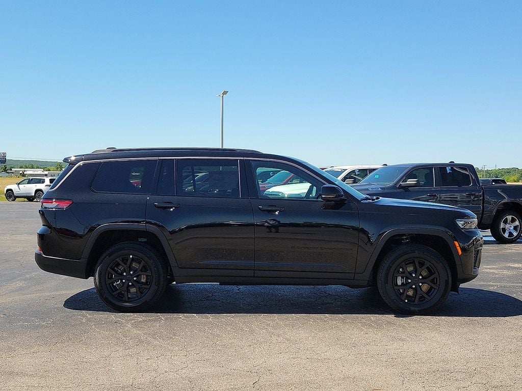 2026 Jeep Grand Cherokee L Laredo