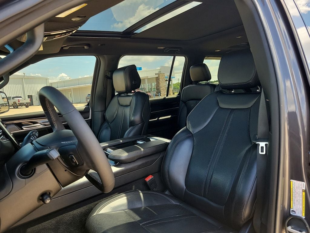 2024 Jeep Wagoneer L Base