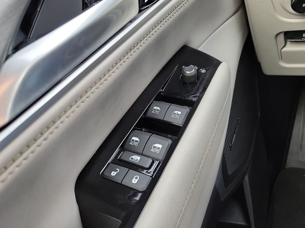 2025 Jeep Wagoneer Base