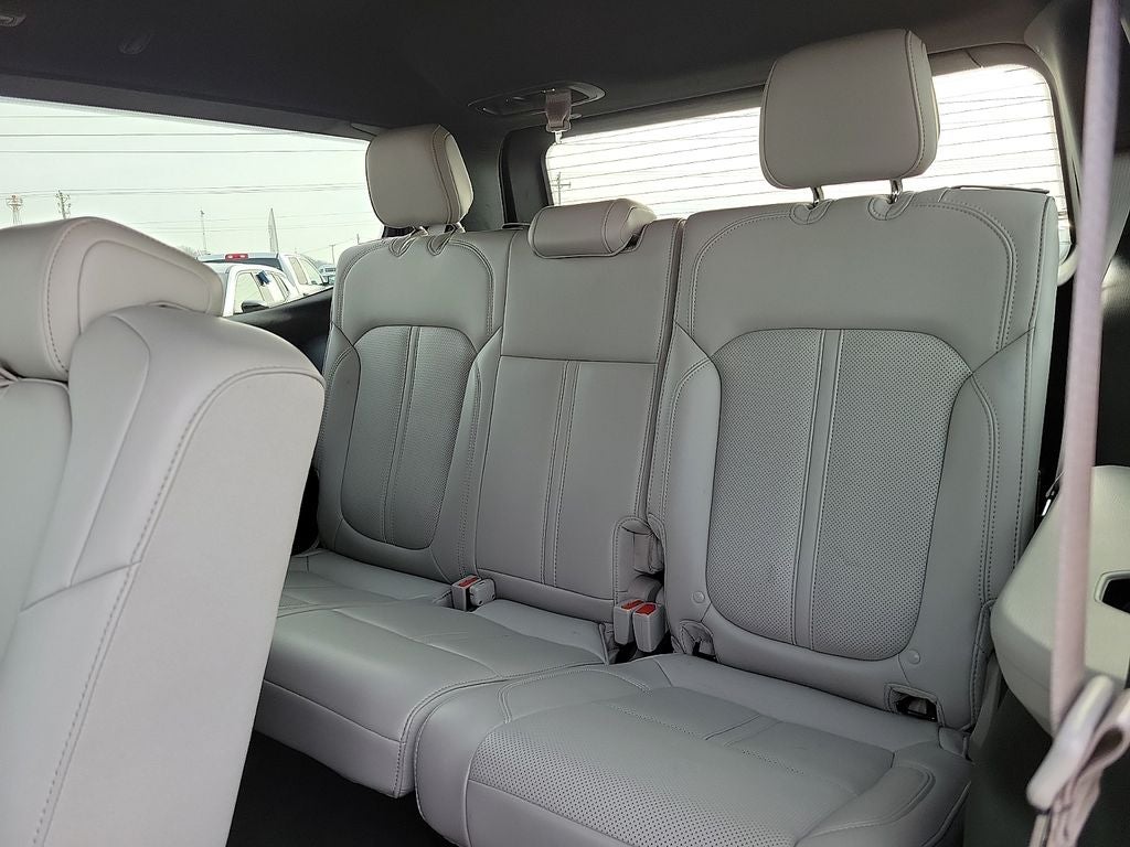 2025 Jeep Wagoneer Base