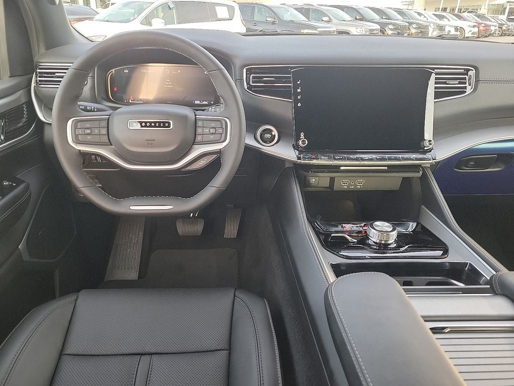 2025 Jeep Wagoneer Base