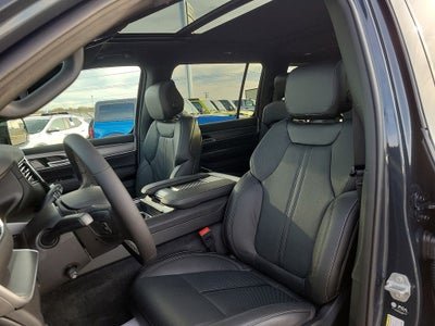 2025 Jeep Wagoneer Base