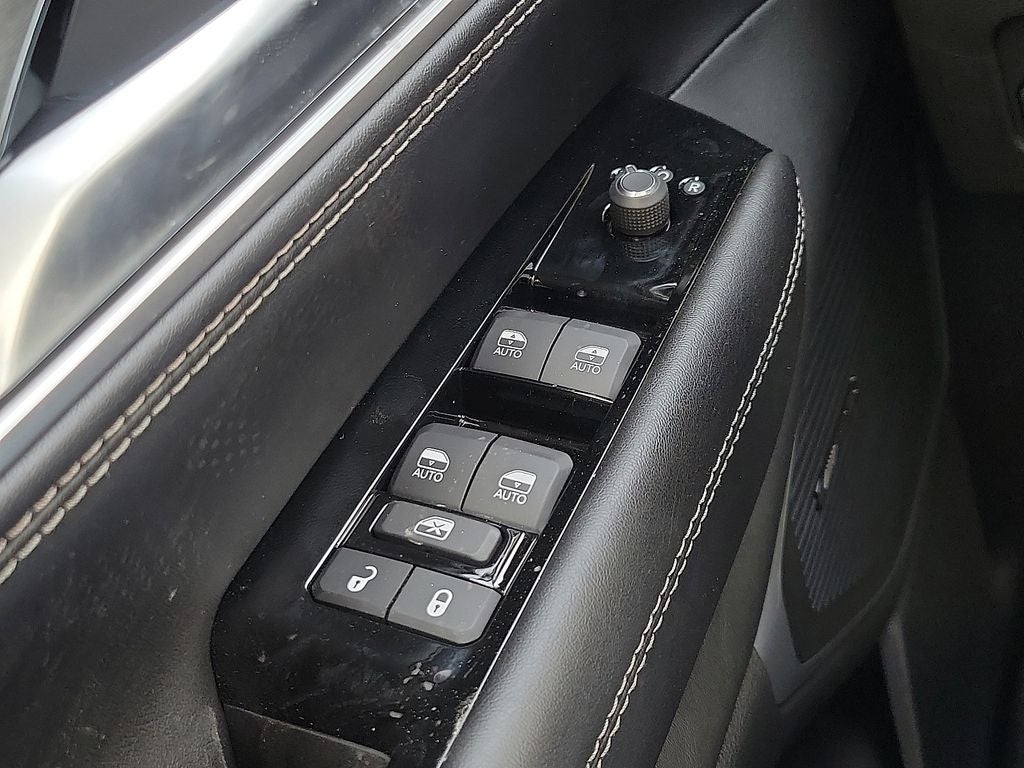 2025 Jeep Wagoneer Base