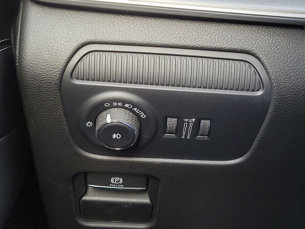 2025 Jeep Wagoneer Base