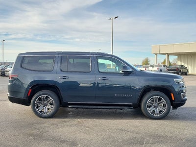 2025 Jeep Wagoneer Base