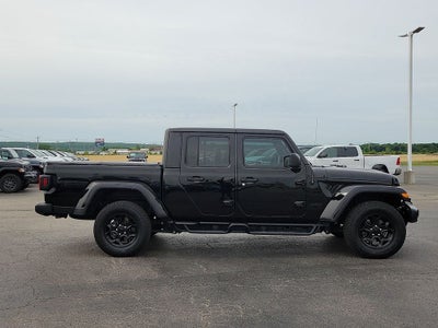 2023 Jeep Gladiator Willys