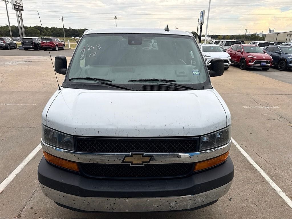 2025 Chevrolet Express 3500 LT Passenger