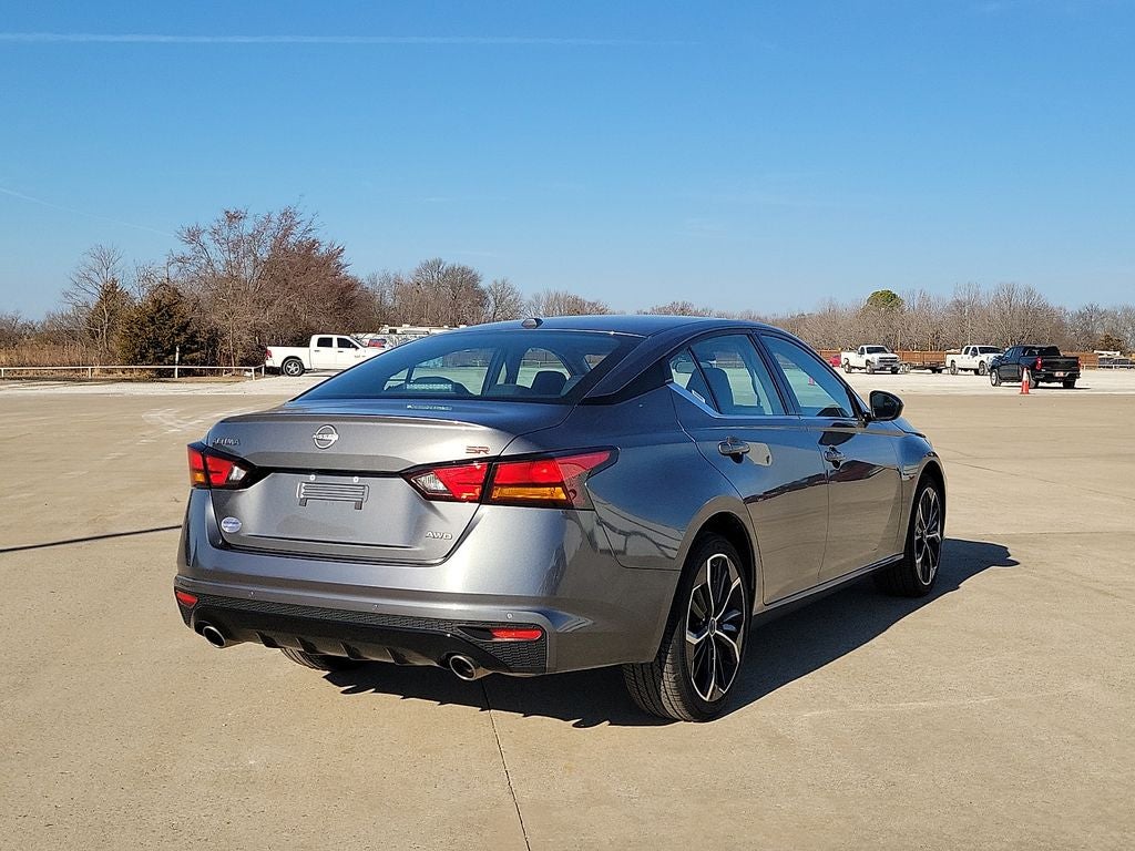 2025 Nissan Altima 2.5 SR