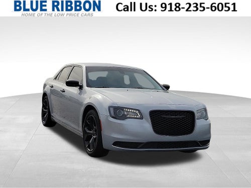 2022 Chrysler 300 Touring