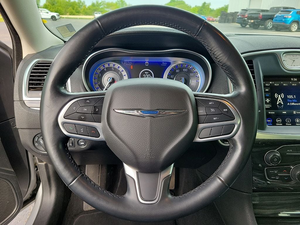 2022 Chrysler 300 Touring