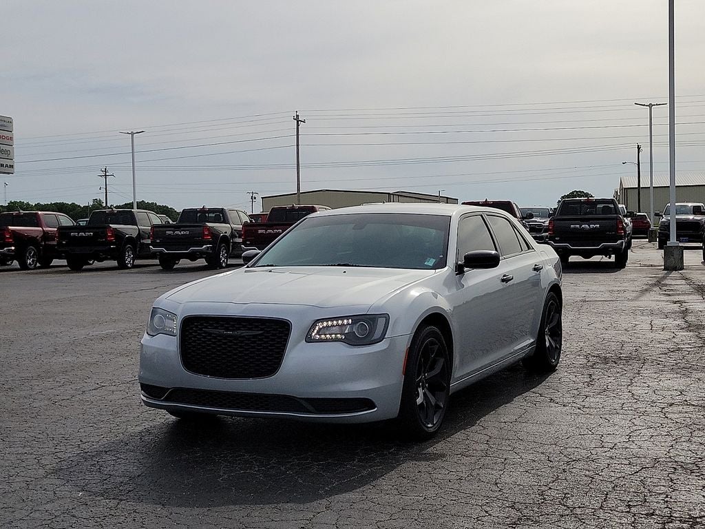 2022 Chrysler 300 Touring
