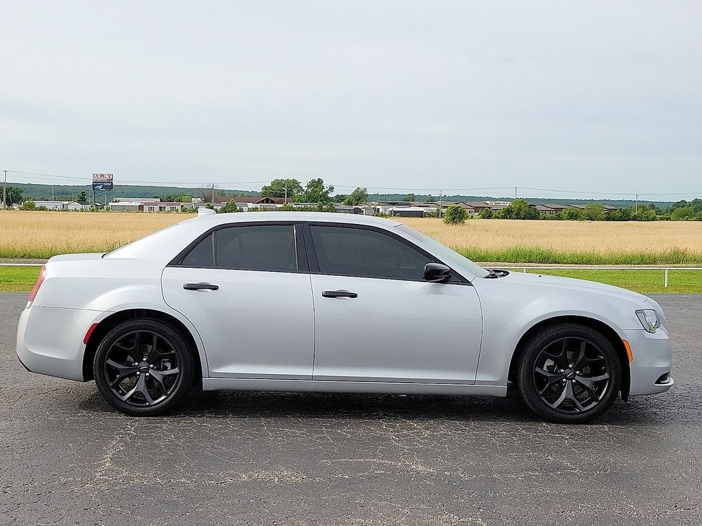 2022 Chrysler 300 Touring