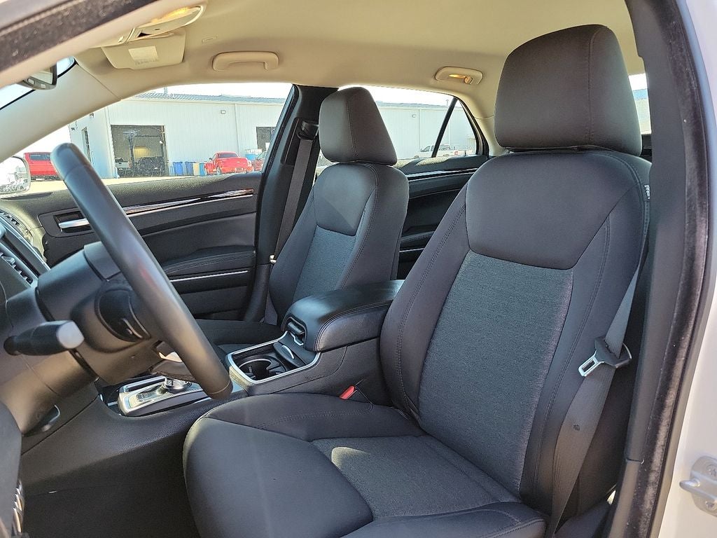 2023 Chrysler 300 Touring