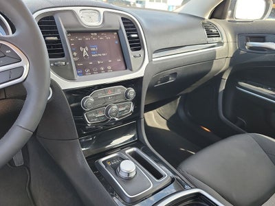 2023 Chrysler 300 Touring