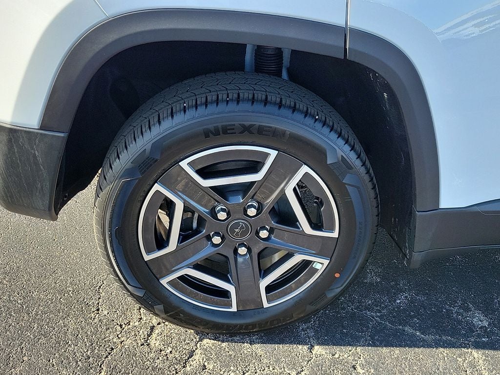 2026 Jeep Cherokee Laredo