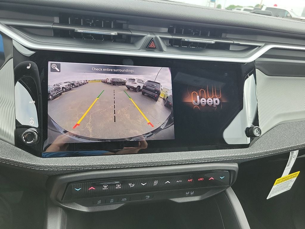 2026 Jeep Cherokee Laredo