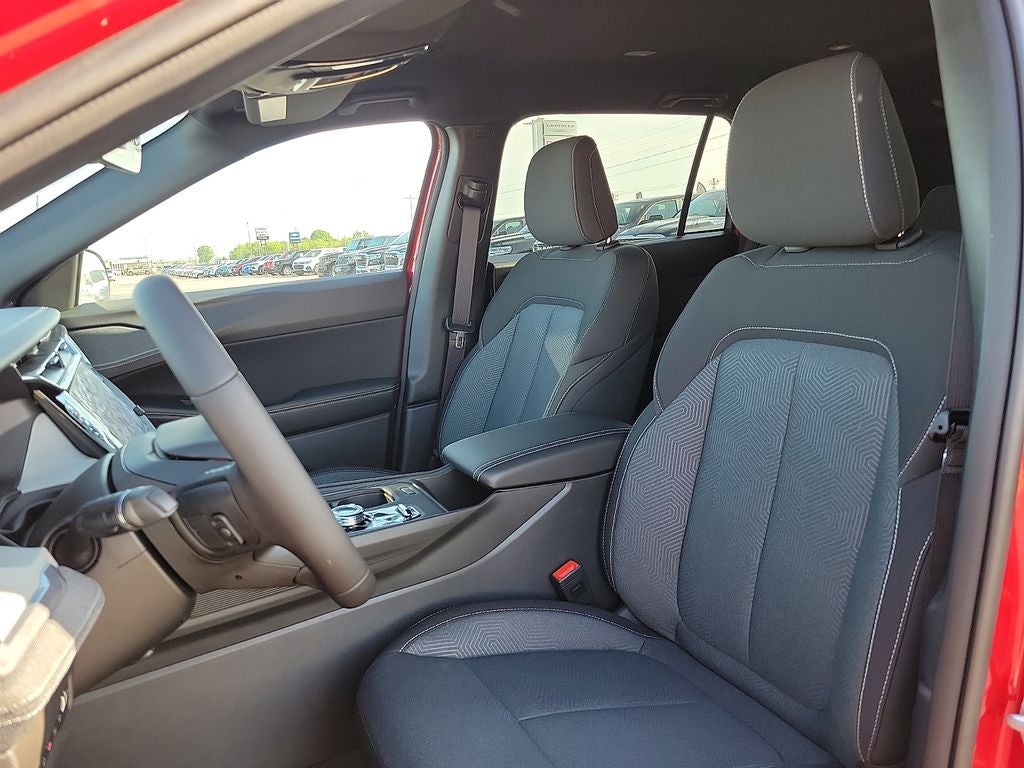 2026 Jeep Cherokee Laredo