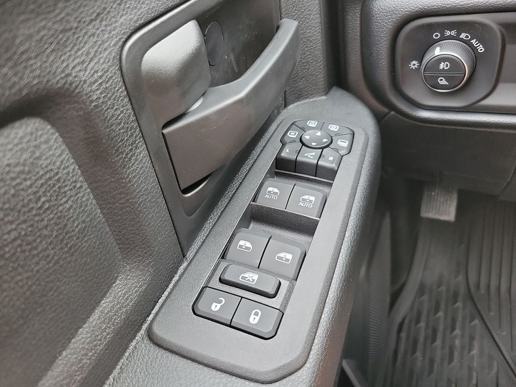 2026 RAM 2500 RAM 2500 WARLOCK CREW CAB 4X4 6'4' BOX