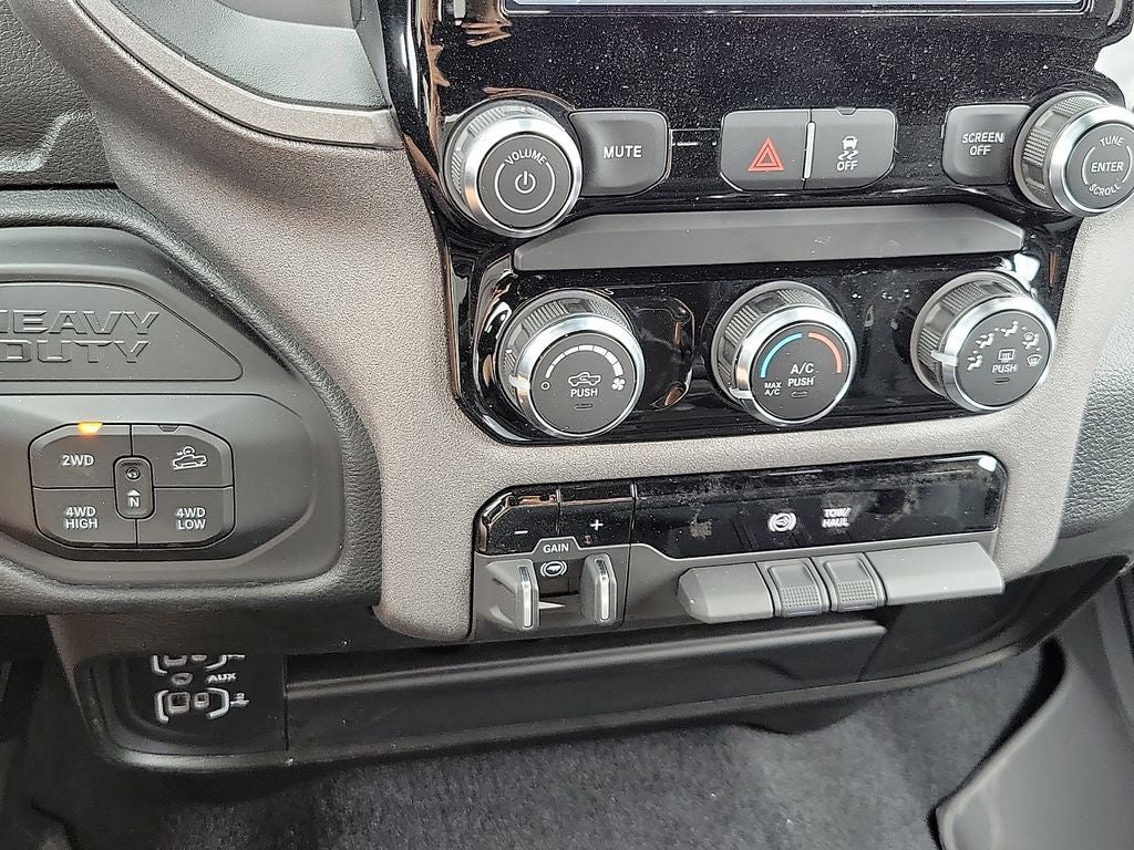 2026 RAM 2500 RAM 2500 WARLOCK CREW CAB 4X4 6'4' BOX