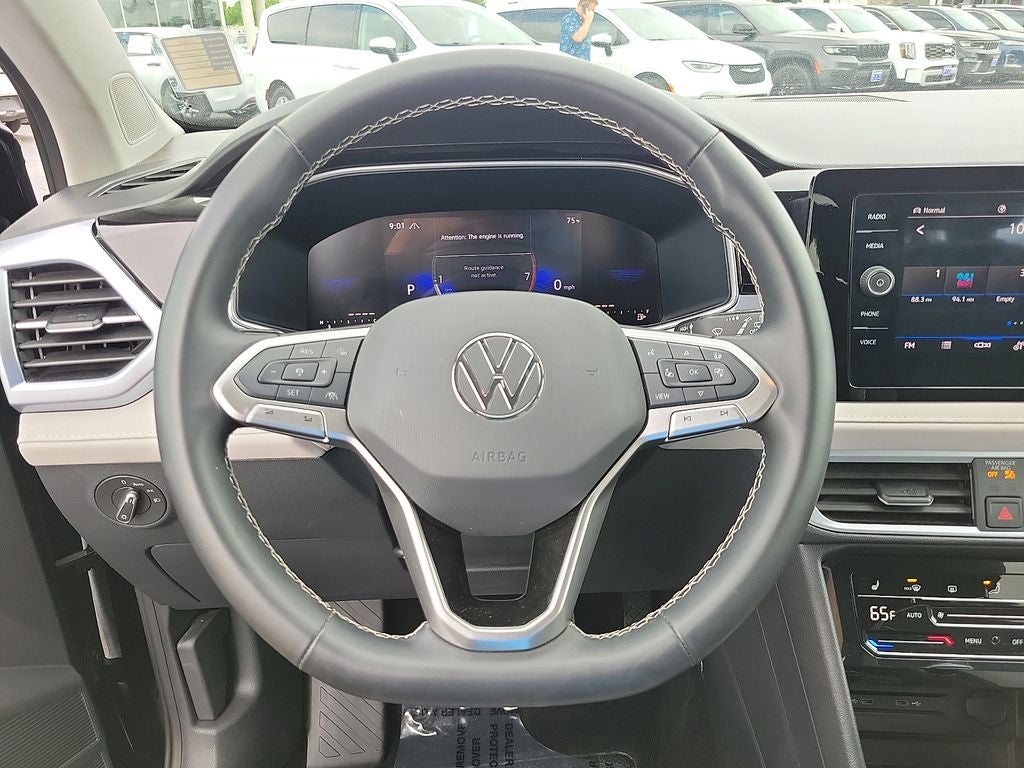 2025 Volkswagen Taos 1.5T SE