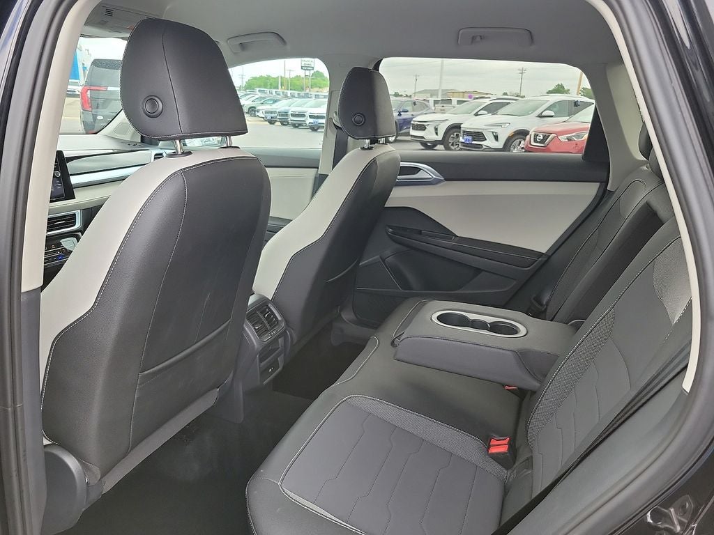 2025 Volkswagen Taos 1.5T SE