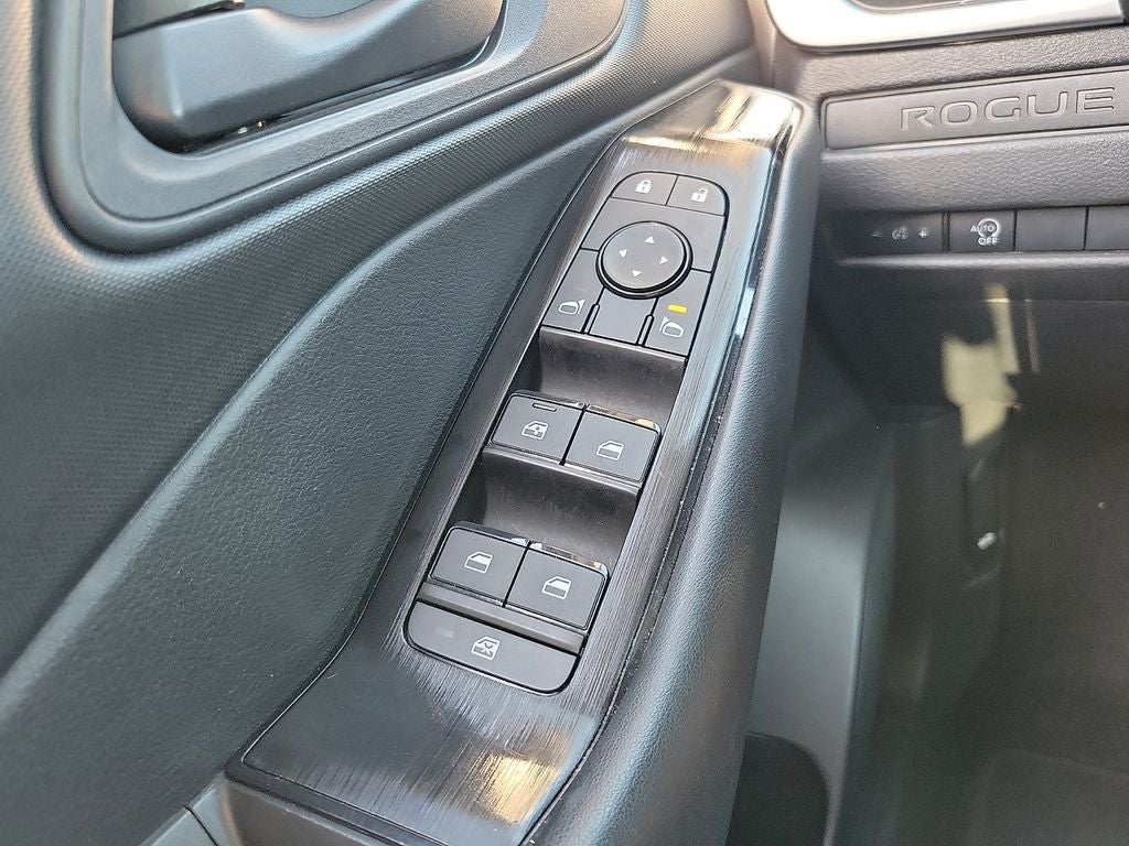 2025 Nissan Rogue S