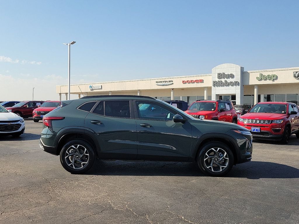 2025 Chevrolet Trax LT